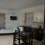 Vila Maison كساميل